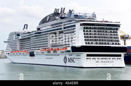 Barcelona, Spanien. 21. Juli 2017. Das Kreuzfahrtschiff "MSC Meraviglia' im Hafen von Barcelona (Spanien), 21. Juli 2017. | Verwendung der weltweiten Kredit: dpa/Alamy leben Nachrichten Stockfoto