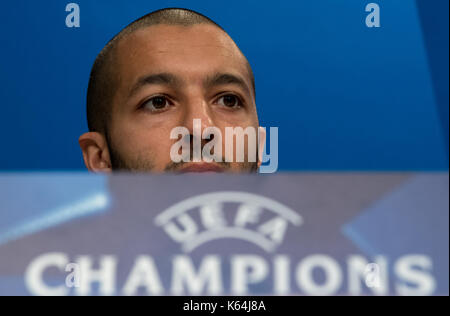 München, Deutschland. 11 Sep, 2017. Sofiane Hanni spricht auf einer Pressekonferenz in München, Deutschland, 11. September 2017. RSC Anderlecht gegen FC Bayern München in der Champions League Gruppenphase spielen am 12. September 2017. Foto: Sven Hoppe/dpa/Alamy leben Nachrichten Stockfoto