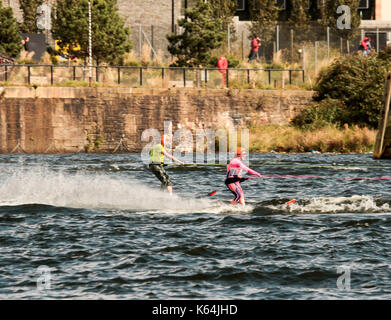 Cardiff, Großbritannien. 9 Sep, 2017. Ntm 12 britischen National Water Ski Racing an der Cardiff Bay, September 2017 Quelle: Graham Hase/alamy leben Nachrichten Stockfoto