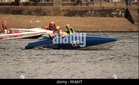 Cardiff, Großbritannien. 9 Sep, 2017. Ntm 12 britischen National Water Ski Racing an der Cardiff Bay, September 2017 Quelle: Graham Hase/alamy leben Nachrichten Stockfoto