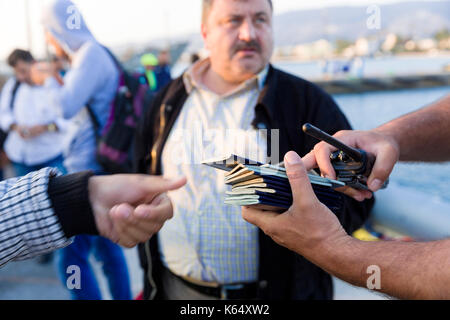 Griechenland, Insel Kos, auf 2015/06/14. Migrantinnen und Migranten, vor allem aus Syrien ankommen Auf der Insel Kos, aus der Türkei. Die Insel Kos ist nur 4 km entfernt von Stockfoto