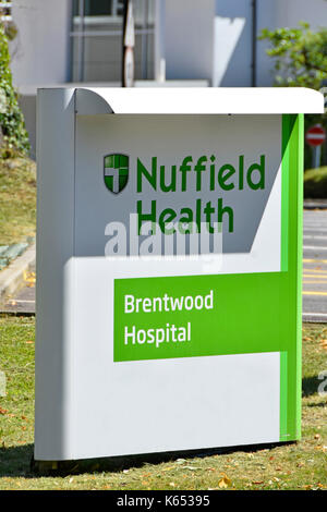 Schild außerhalb der Nuffield Health Brentwood Krankenhaus nicht für profit Liebe & Healthcare Providers in privaten Krankenhäusern meist in England Großbritannien Stockfoto