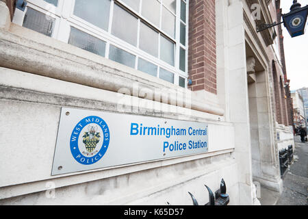 Birmingham, Großbritannien - 6 November 2016: Zeichen außerhalb von Birmingham Central Police Station Stockfoto