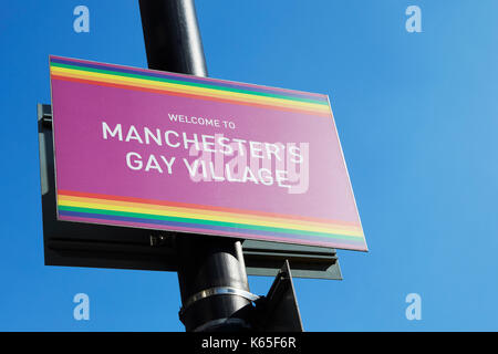 Manchester, Großbritannien - 10 Mai 2017: Willkommen an der Manchester Gay Village Anmelden Stockfoto