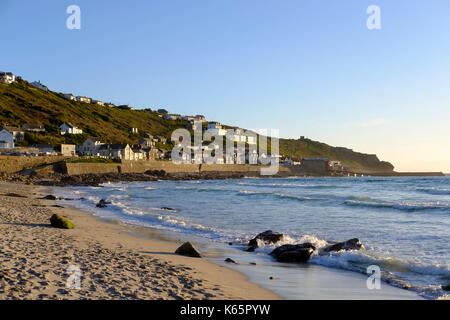 Strand von Sennen Cove, Sennen, Cornwall, England, Großbritannien Stockfoto