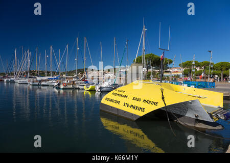 Der Hafen von Roquebrune-sur-Argens, Var, Frankreich Stockfoto