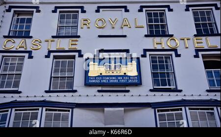 Royal Castle Hotel. Dartmouth, Devon, England, eine Gemeinde. Eine touristische Destination am westlichen Ufer der Mündung des Flusses Dart. Stockfoto