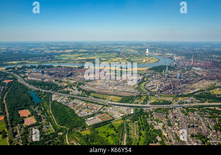 Die ThyssenKrupp Steel Europe AG, Stahlwerk Bruckhausen, Kohle- und Stahlindustrie, Schwerindustrie, Duisburg, Ruhrgebiet, Nordrhein-Westfalen, Deutschland, Duisburg, Stockfoto