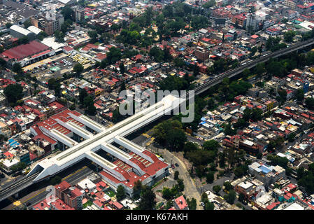 Luftaufnahmen über Mexiko von einem Flug zwischen Puerto Escondido in Mexiko Stadt am 13. Juli 2017. Stockfoto