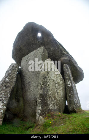 Trethevy Quoit, keltischen Megalithen in Cornwall, England Stockfoto