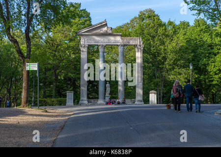 Tempel von Antonino E Faustina am Pincio Hill Park, Rom, Latium, Italien, Europa. Stockfoto