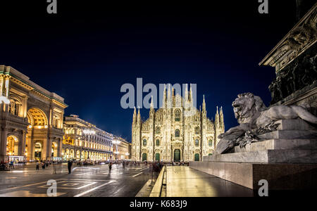 Der Mailänder Dom, die Piazza del Duomo in der Nacht, Lombardei, Italien Stockfoto