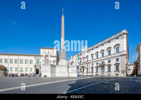 Palazzo del Quirinale und Obelisco del Quirinale Piazza del Quirinale, Rom, Latium, Italien, Europa. Stockfoto