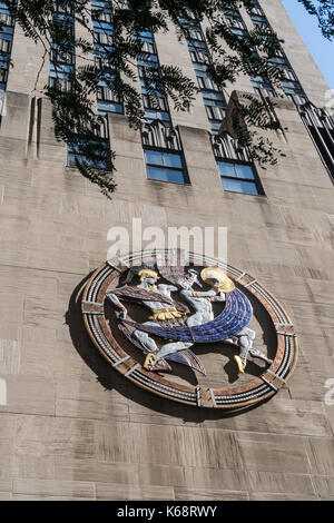Detail, durchbrochenen Plaque, Tanz, Drama und Lied, Radio City Musik Hall, das Rockefeller Center, New York City Stockfoto