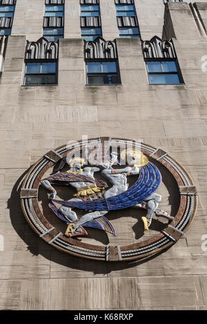 Detail, durchbrochenen Plaque, Tanz, Drama und Lied, Radio City Musik Hall, das Rockefeller Center, New York City Stockfoto