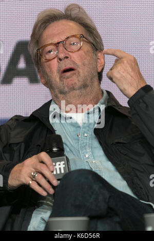 Toronto, Kanada. 11 Sep, 2017. Eric Clapton nimmt an der Pressekonferenz von "Eric Clapton: Leben In 12 Bars" während der 42 Toronto International Film Festival, tiff, bei Bell Lightbox in Toronto, Kanada, am 11. September 2017. · Keine LEITUNG SERVICE · Foto: Hubert Boesl/dpa/Alamy leben Nachrichten Stockfoto