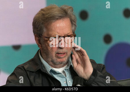 Toronto, Kanada. 11 Sep, 2017. Eric Clapton nimmt an der Pressekonferenz von "Eric Clapton: Leben In 12 Bars" während der 42 Toronto International Film Festival, tiff, bei Bell Lightbox in Toronto, Kanada, am 11. September 2017. · Keine LEITUNG SERVICE · Foto: Hubert Boesl/dpa/Alamy leben Nachrichten Stockfoto