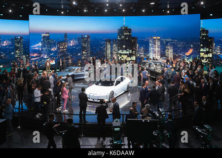 Frankfurt am Main, Deutschland. 12 Sep, 2017. Deutschland, Frankfurt, September 12, 2017, 67 Internationale Automobilausstellung IAA: BMWi Vision Dynamics Präsentation. Credit: Jürgen Schwarz/Alamy leben Nachrichten Stockfoto