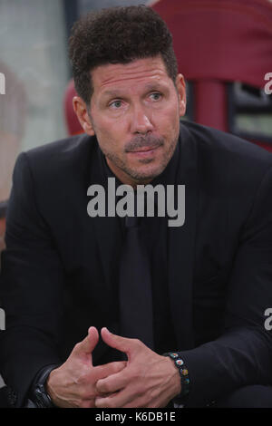 Rom, Italien. 12 Sep, 2017. Rom, Italien. 12. September 2017. Olympiastadion. UEFA CHAMPIONS LEAGUE 2017/2018. MATCH AS Roma vs Atletico Madrid. Diego Simeone während des Spiels Roma vs Atletico Madrid im Olympischen Stadion in der Stadt Rom, Italien. (Credit: Marco iacobucci/Alamy leben Nachrichten Stockfoto