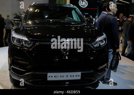 Frankfurt am Main, Deutschland. 12. September 2017. Die ssangyong rexton ist auf der Pressekonferenz vorgestellt. koreanischen Autohersteller ssangyong Motor Company die Neue ssangyong Rexton suv auf einer Pressekonferenz auf der Internationalen Automobil 2017 präsentiert-Ausstellung (IAA) in Frankfurt am Main. Stockfoto