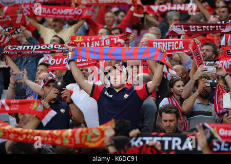 Lissabon, Portugal. 12 Sep, 2017. CSKA Moskva "s Anhänger während der SL Benfica v CSKA Moskva - UEFA Champions League Runde 1 Spiel im Estadio da Luz am 12. September 2017 in Lissabon, Portugal. (Credit: Bruno Barros/Alamy leben Nachrichten Stockfoto