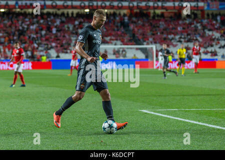 Lissabon, Portugal. 12 Sep, 2017. September 12, 2017. Lissabon, Portugal. CSKA Defender aus Russland Aleksey Berezutskly (6) während des Spiels der 1. Runde des UEFA Champions League Gruppe A, SL Benfica v CSKA Moskau Credit: Alexandre de Sousa/Alamy leben Nachrichten Stockfoto