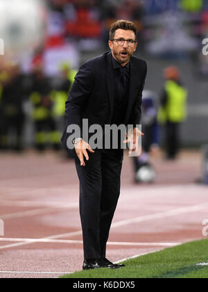 Rom, Italien. 12 Sep, 2017. Roma's Head Coach Eusebio di Francesco Gesten während der UEFA Champions League Gruppe C Fußballspiel zwischen Roma und Atletico Madrid in Rom, Italien, Sept. 12, 2017. Endet das Spiel mit einem 0:0 unentschieden. Credit: Alberto Lingria/Xinhua/Alamy leben Nachrichten Stockfoto