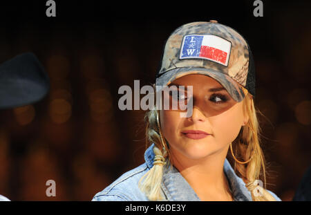 September 11, 2016 - MIRANDA LAMBERT lächelt während einer Pressekonferenz für George Strait Hand in Hand Hurrikan Harvey Benefizkonzert in San Antonio Dienstag. Credit: Robin Jerstad/ZUMA Draht/Alamy leben Nachrichten Stockfoto