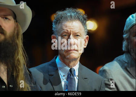 September 11, 2016 - Lyle Lovett hört während einer Pressekonferenz Dienstag für George Strait Hand in Hand Hurrikan Harvey Benefizkonzert in San Antonio. Auch die Durchführung sind CHRIS STAPELTON, Miranda Lambert, und Robert Earl scharf. Credit: Robin Jerstad/ZUMA Draht/Alamy leben Nachrichten Stockfoto