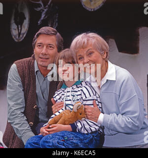 Forsthaus Falkenau, Fernsehserie, Deutschland 1989 - 2013, Darsteller: Christian Wolff, Nicole Schmidt, Bruni Löbel Stockfoto