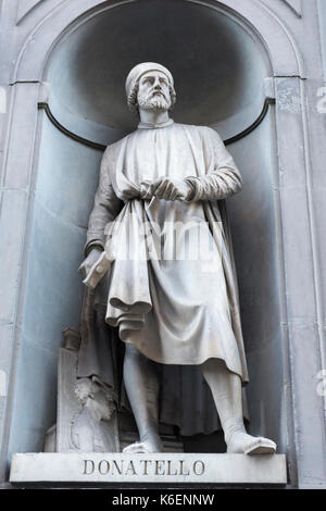 Statue von Donatello in den Uffizien in Florenz, Toskana Italien Europa EU Stockfoto