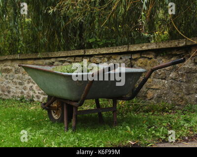 Wheel Barrow Weitwinkel Stockfoto