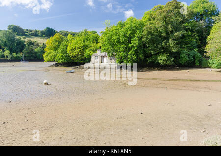 Boat House an Batson auf der Salcombe Mündung bei Ebbe Stockfoto