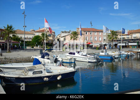 Hafen oder Hafen Mèze oder Meze an den Ufern des Etang de Thau, oder Thau See, Herault Languedoc-Roussillon Frankreich Stockfoto