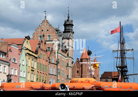 Alte Gebäude in Gdansk Hafen - Polen Stockfoto