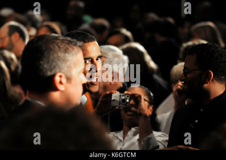 Senator Barack Obama spricht an einer Stadt treffen in Randor der mittleren Schule in Wayne, Pa, 14. Juni 2008. Stockfoto