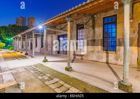 TAIPEI, Taiwan - 11. Juli: Dies ist eine Nacht von Sicht von huashan Creative Park alte Architektur 1914 am 11. Juli 2017 in Taipei Stockfoto