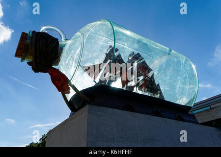 Nelson's Schiff in einer Flasche Artwork von Yinka Shonibare in Greenwich, London, England, Vereinigtes Königreich, Großbritannien Stockfoto