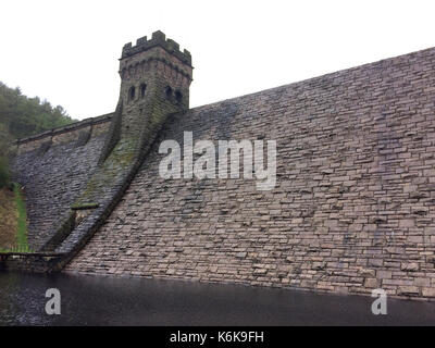 Derwent Dam - Derwent Reservoir im oberen Derwent Valley Stockfoto