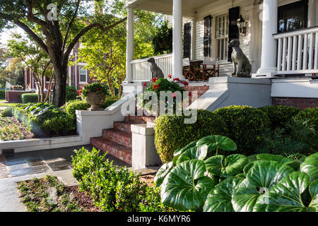 Charleston South Carolina, südlich der breiten Nachbarschaft, Haus, Garten, Landschaftsbau, Eingang, historisch, Residenzen, Häuser, SC170514152 Stockfoto