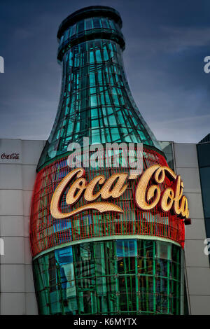 Welt der Coca Cola - riesige Coca Cola Flasche im Alles, was Coca Cola Store am Las Vegas Strip in Nevada. Stockfoto