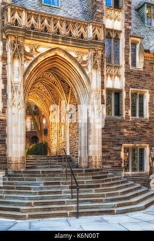 Princeton University Lockhar Halle Schlafsäle - Lockhar Halle Wohnheim Gebäude in der Stiftskirche gotischen Architektur Stil Ivy League Universität Princeton Loca Stockfoto