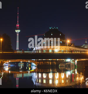 Ansicht der berühmten Museumsinsel im zentralen Bezirk Mitte von Berlin, Deutschland Stockfoto
