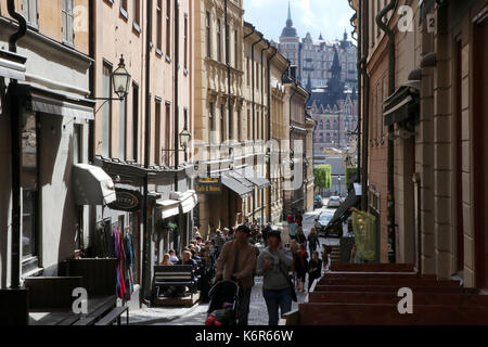 Stockholm, Schweden. 12 Juni, 2017. Schmale Gassen und alte Gebäude mit historischen Fassaden der Altstadt (Gamla Stan) in der schwedischen Hauptstadt Stockholm. Genommen 12.06.2017. Foto: Peter Zimmermann/dpa-Zentralbild/ZB | Verwendung weltweit/dpa/Alamy leben Nachrichten Stockfoto