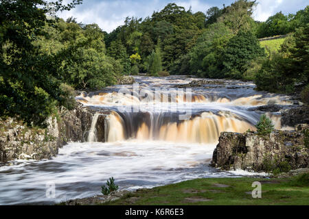 Fluss-T-Stücke, geringe Kraft, Obere Teesdale, County Durham, UK. Mittwoch 13. September 2017. UK Wetter. Der Fluss-T-Stücke bei niedrigen Kraft langsam wieder auf ein normales Niveau nach starkem Regen vom Sturm Aileen verursacht während heute am frühen Morgen auf knapp über 2 m ansteigen. Quelle: David Forster/Alamy Leben Nachrichten. Stockfoto