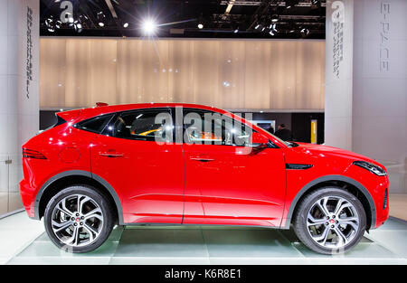 Frankfurt am Main, Deutschland. 13 Sep, 2017. Jaguar E-Tempo während des zweiten Tages der 67. internationalen Automobilausstellung (IAA) in Frankfurt am Main am Mittwoch, Sept. 13, 2017. Credit: Petr Mlch/CTK Photo/Alamy leben Nachrichten Stockfoto