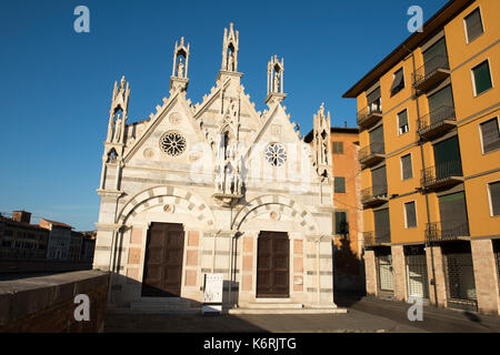 Die Santa Maria della Spina neben dem Fluss Arno in Pisa, Toskana Italien Europa EU Stockfoto