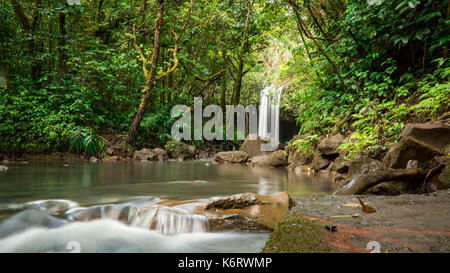 Twin Falls auf dem Weg nach Hana, Maui, Hawaii Stockfoto