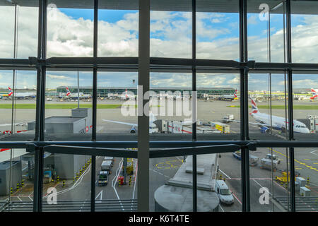 Blick vom T5 zum Flughafen Heathrow, London, Großbritannien. Stockfoto