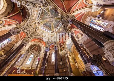 Frankreich, Ain, Ars sur Formans, der Kirche und der angeschlossenen Basilika Stockfoto